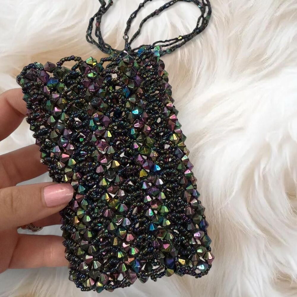 Y2K iridescent mini beaded purse with iridescent beads - Picture 3 of 4